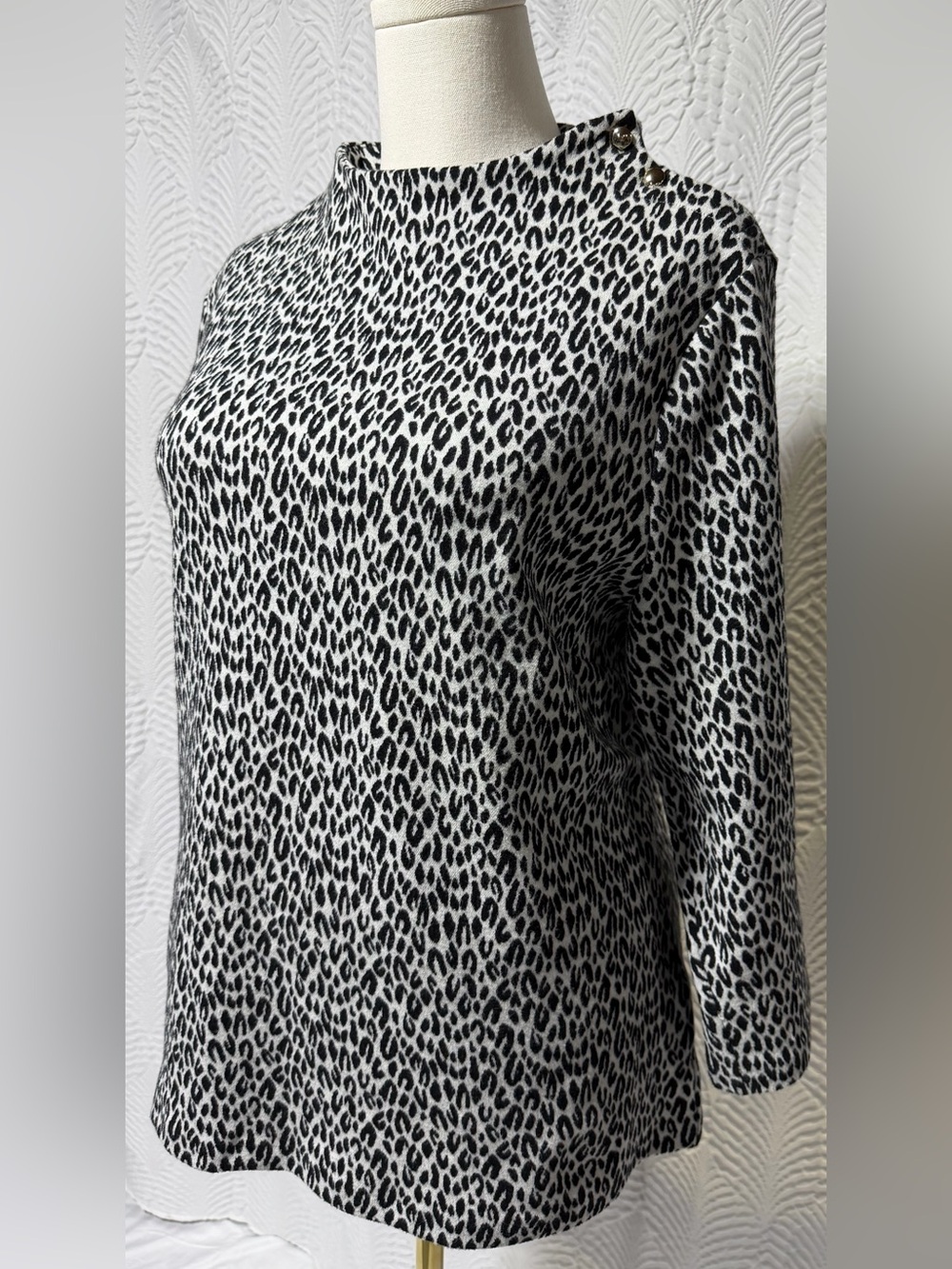 Talbots Black & White Leopard Print Funnel Neck Top (Size XLP)